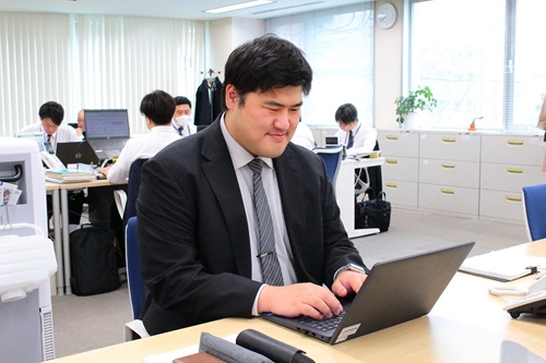 仕事中のSさん